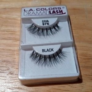 L.A. Colors Diva Dramatilash Eyelashes💗5/$25